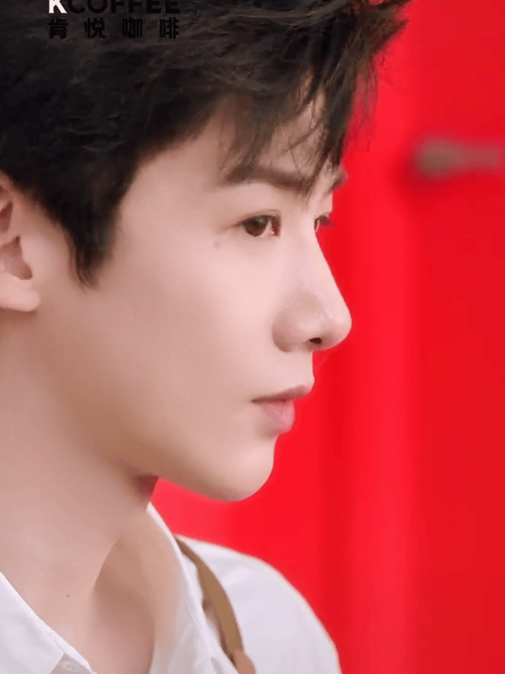#白敬亭代言肯悦咖啡# 🐇#白敬亭代言肯德基# 肯德基你真的太太太太太会拍了！
