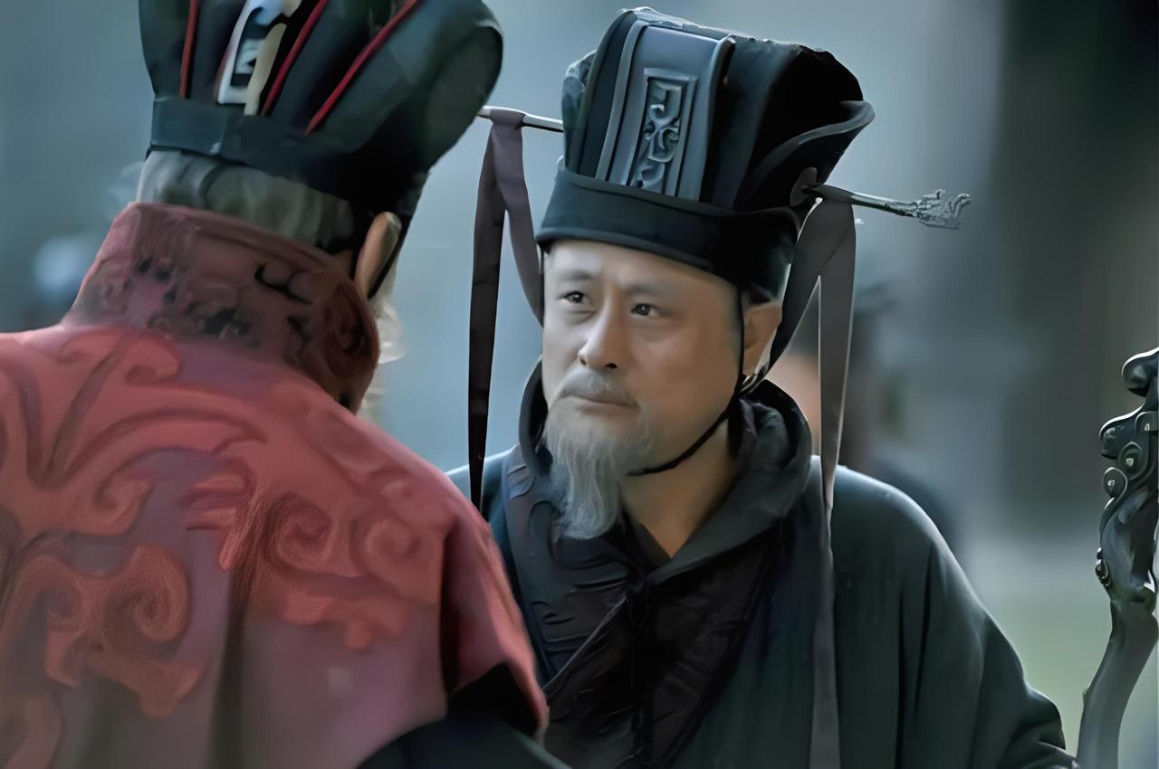 总有人问荀彧是忠于大汉还是忠于曹操？
我看都不是。

往小了说他是忠于他自己、