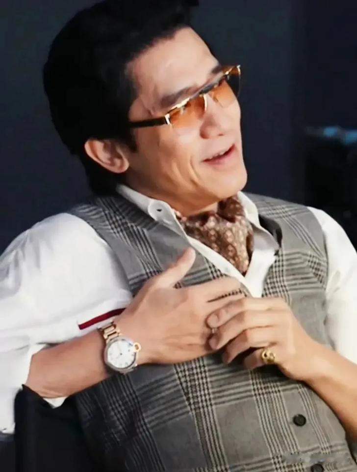 都说梁朝伟严重社恐，可是他却演什么像什么，这真的让人很费解！

梁朝伟是一位备受