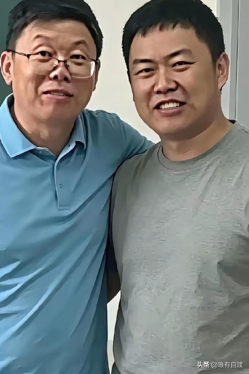 一个身患心理疾病的学生，遇到了一个心怀慈悲的老师，把本来要大动干戈的一场危机，转