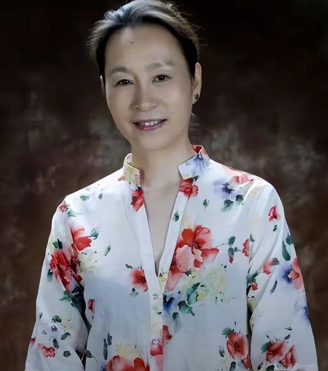 曹可凡公开发文，高调官宣奚美娟喜讯，才懂周野芒那番话的含金量娱乐 明星