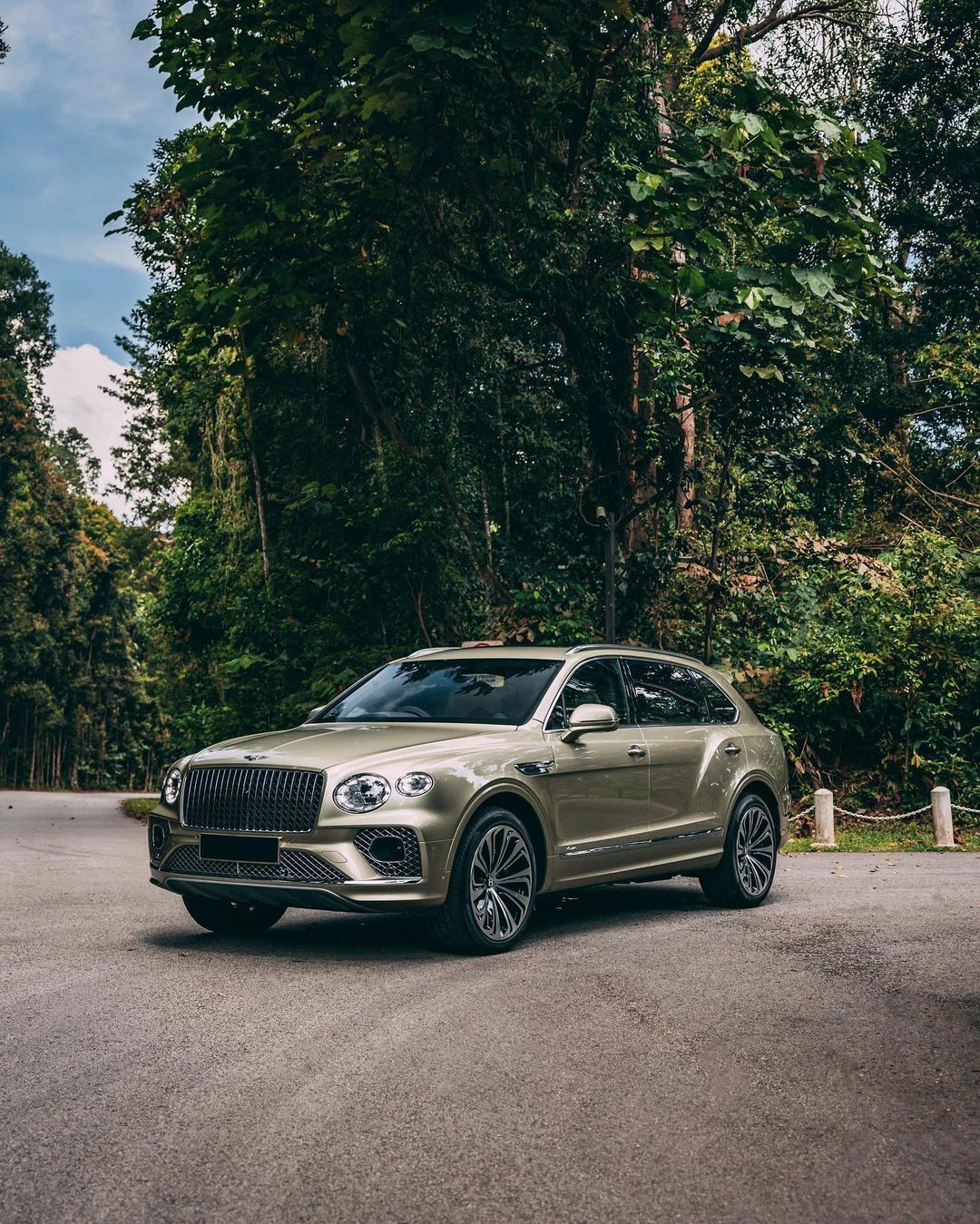 宾利 Bentayga EWB Azure ​​​