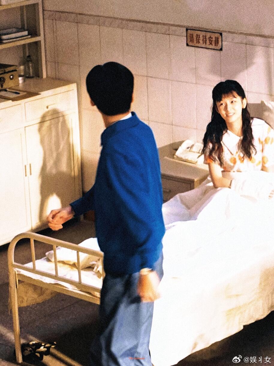 周也就这么给了翟潇闻一巴掌谁懂这猝不及防的甜！周也就这么给了翟潇闻一巴掌，萌萌舞