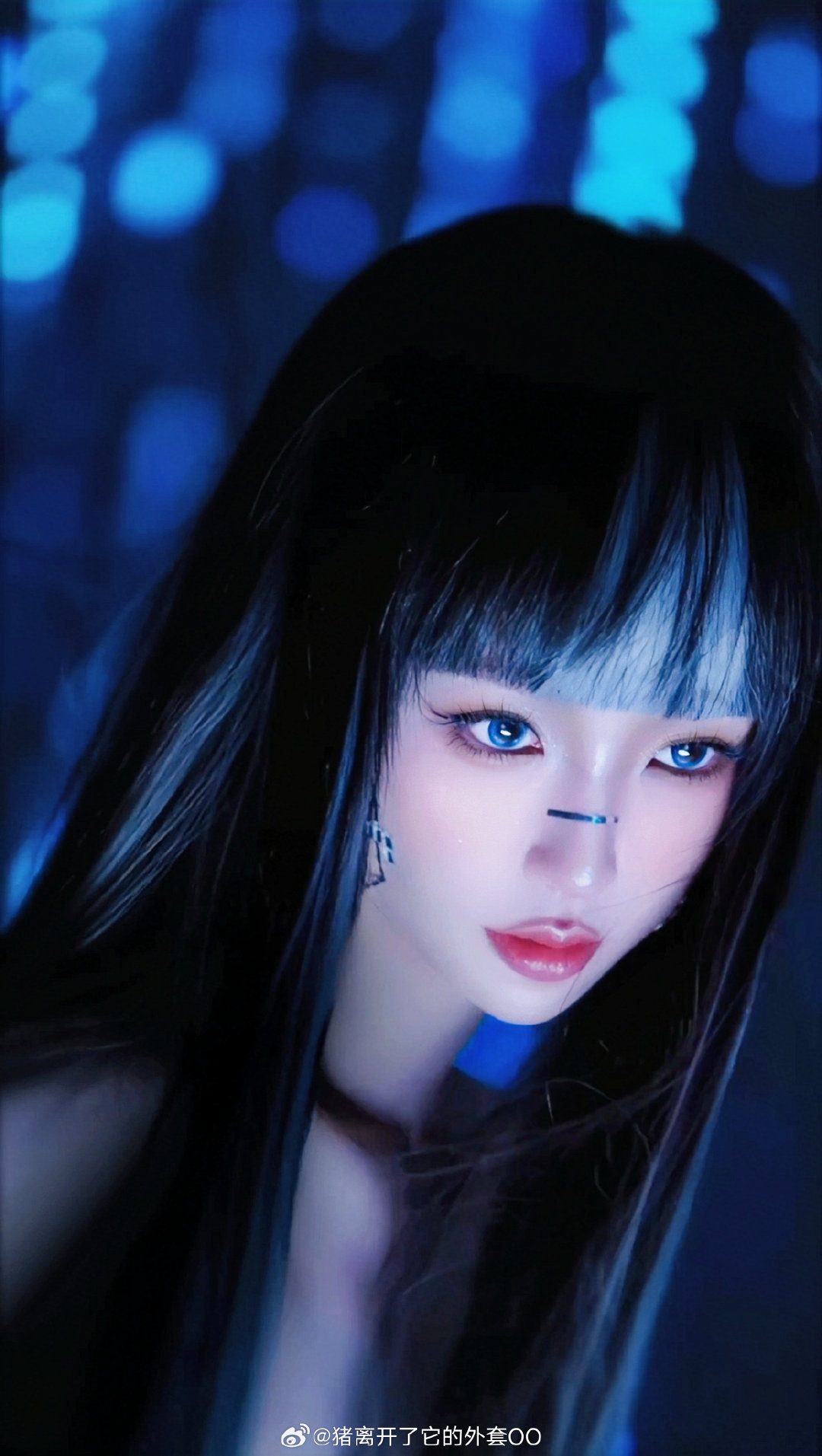 这大屏差点骗我错过虞书欣虞书欣大屏光翼特效氛围感直接拉满的光翼特效，大屏太吸睛，