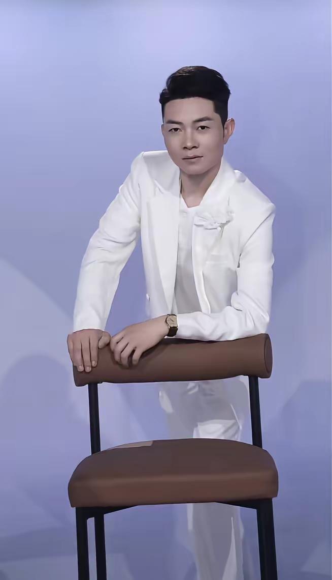 哇塞，有点小帅😇