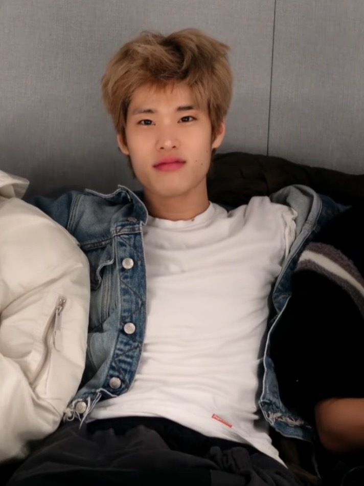 牛仔衣炤熙物料碎片🧩（二）  专栏 · 炤咪截图📸