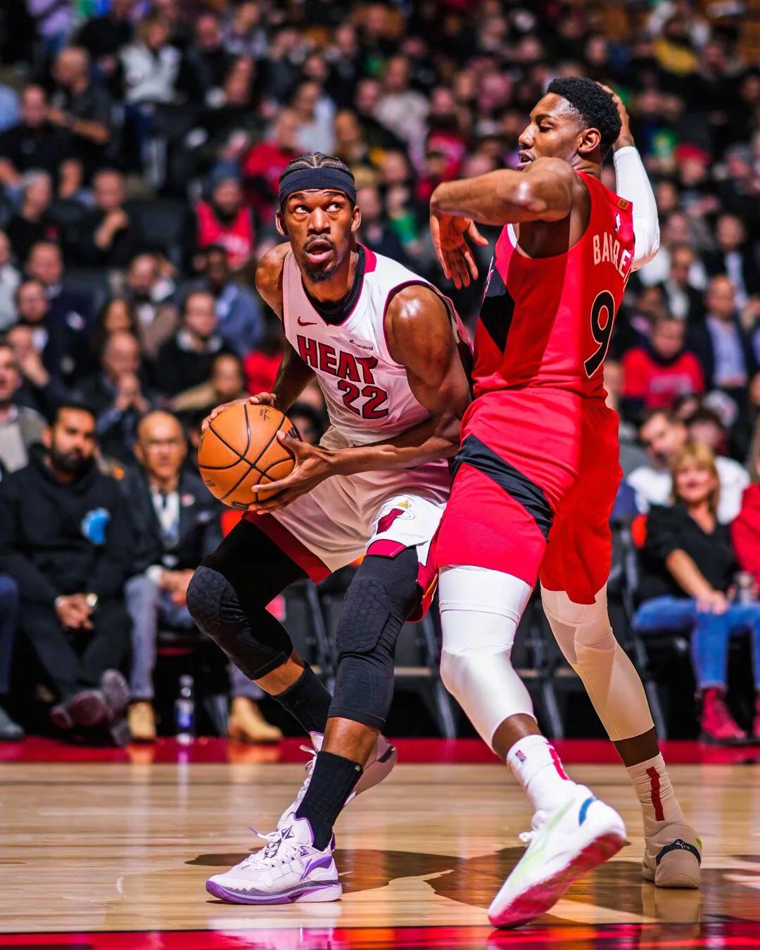 NBA东部季后赛球队因伤病不能上场组成的这套阵容，可以竞争总冠军了

中锋：阿伦