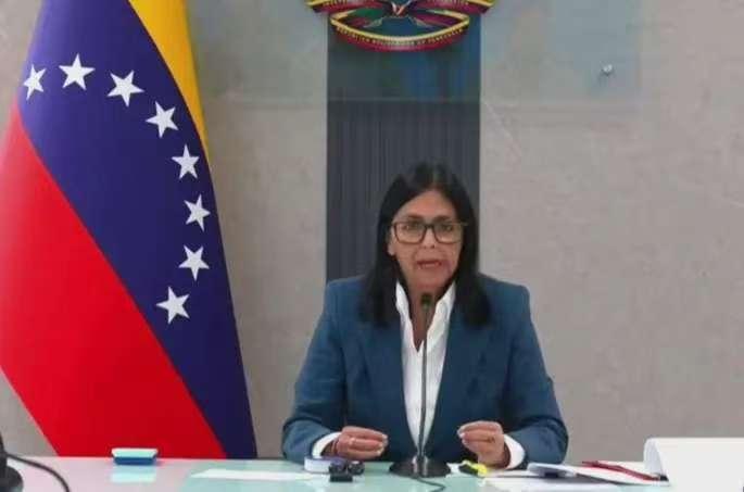 特朗普估计气的脸都青了

本以为把马杜罗抓走，委内瑞拉这下要彻底跪了。但他万万没