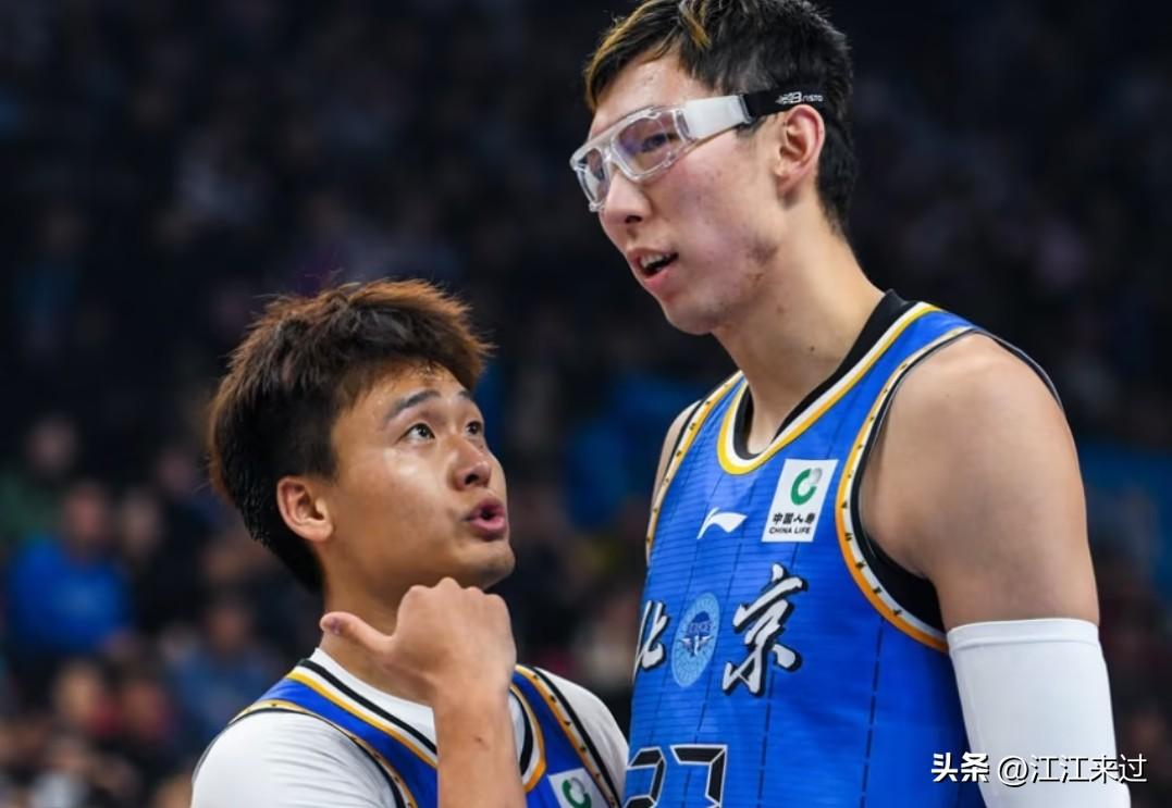 赵睿指导周琦罚球收到奇效，周琦本场对阵浙江三节比赛结束，4罚3中，进步神速！
还