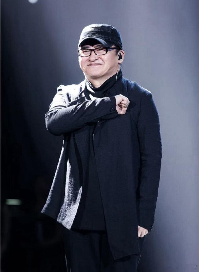 刘欢每年出100万资助年轻音乐人 第一次了解这件事的时候，心里满是震撼，原来前辈