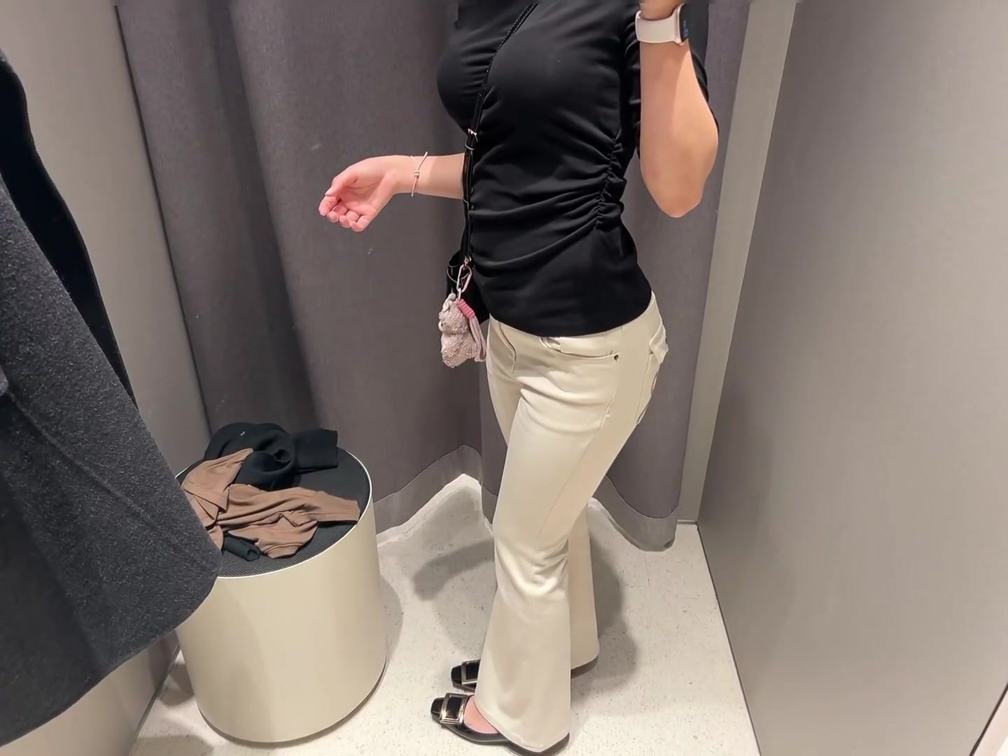 女生爱去试衣间是有理由的 