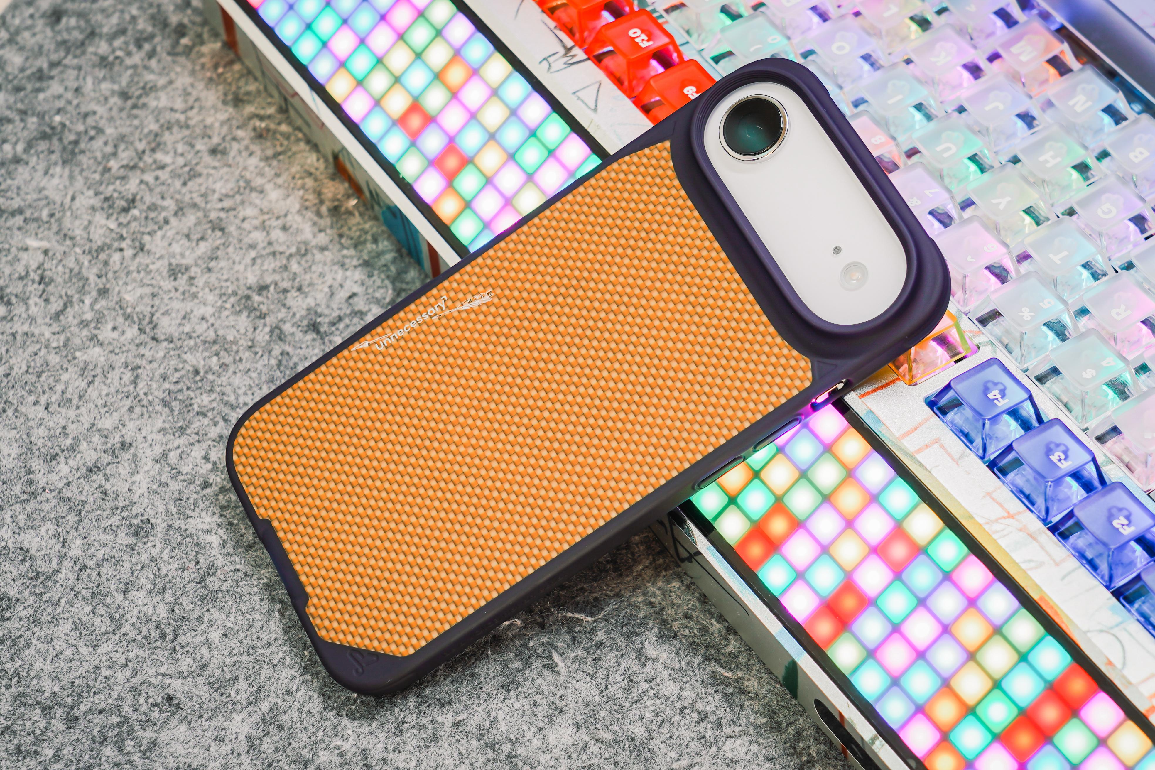 加赏 说实话，很少有手机壳能让我认真纠结，但 newcloth 火星日落「隆中对