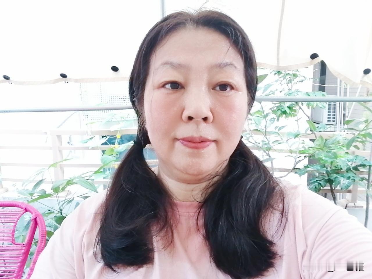 这汗哗哗流，跟不要钱似的！

今早我跟着少林寺师傅练习八段锦。

很久没练了，练