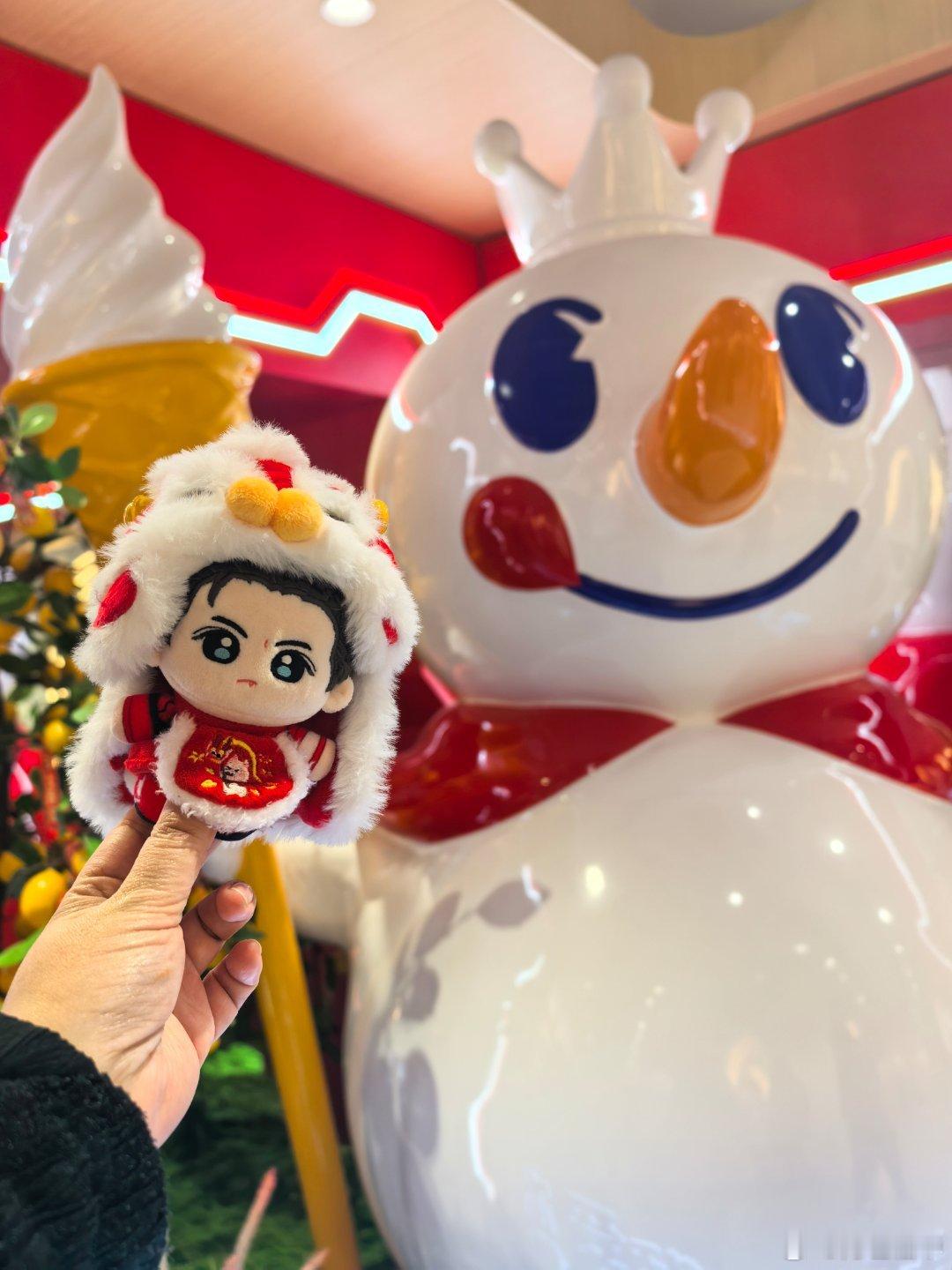 好多人，打个卡走了。 