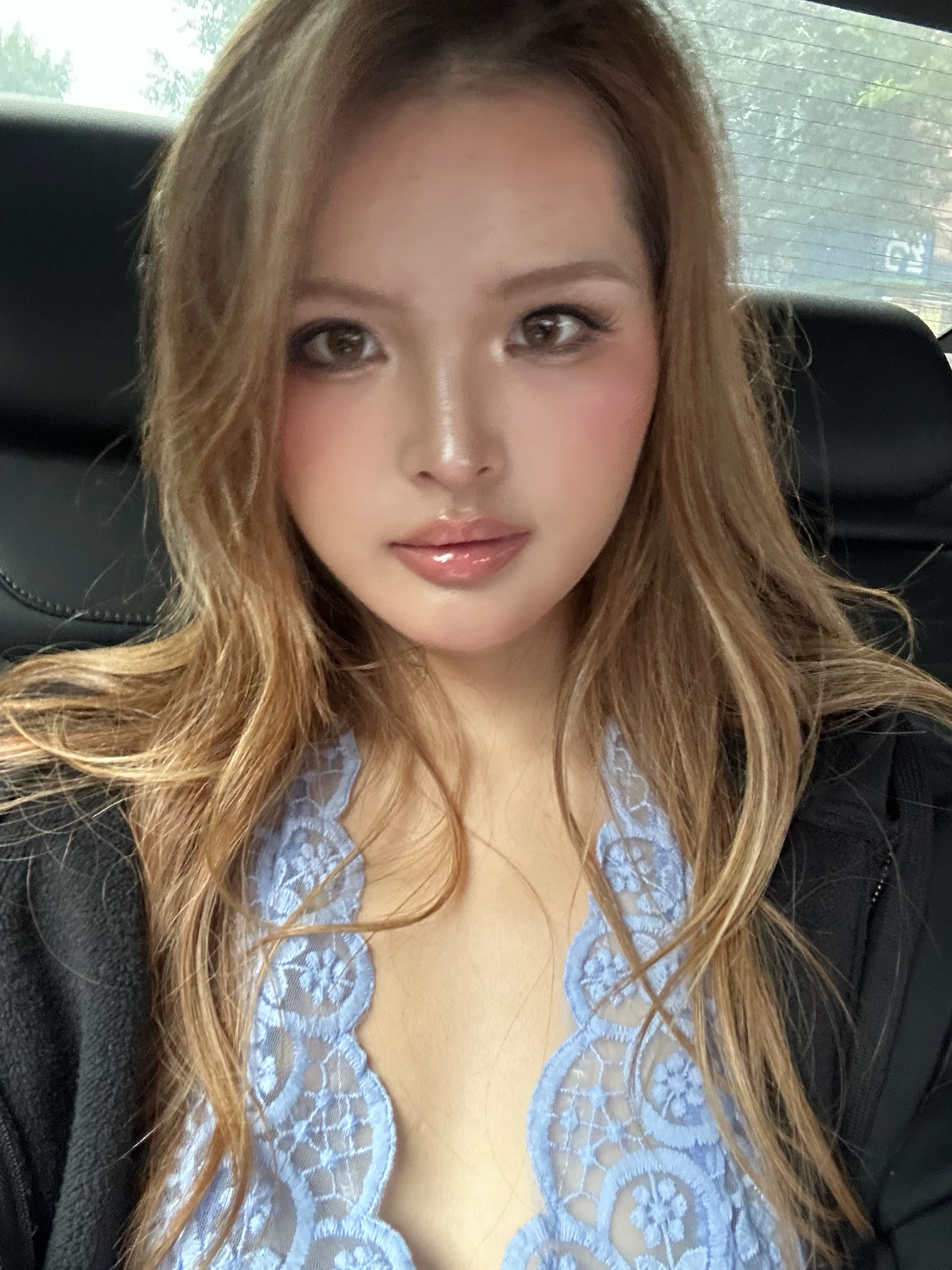 嘴巴继童颜水光之后也会成为一个打到老的项目[haha]还有这个Dior粉底液求你