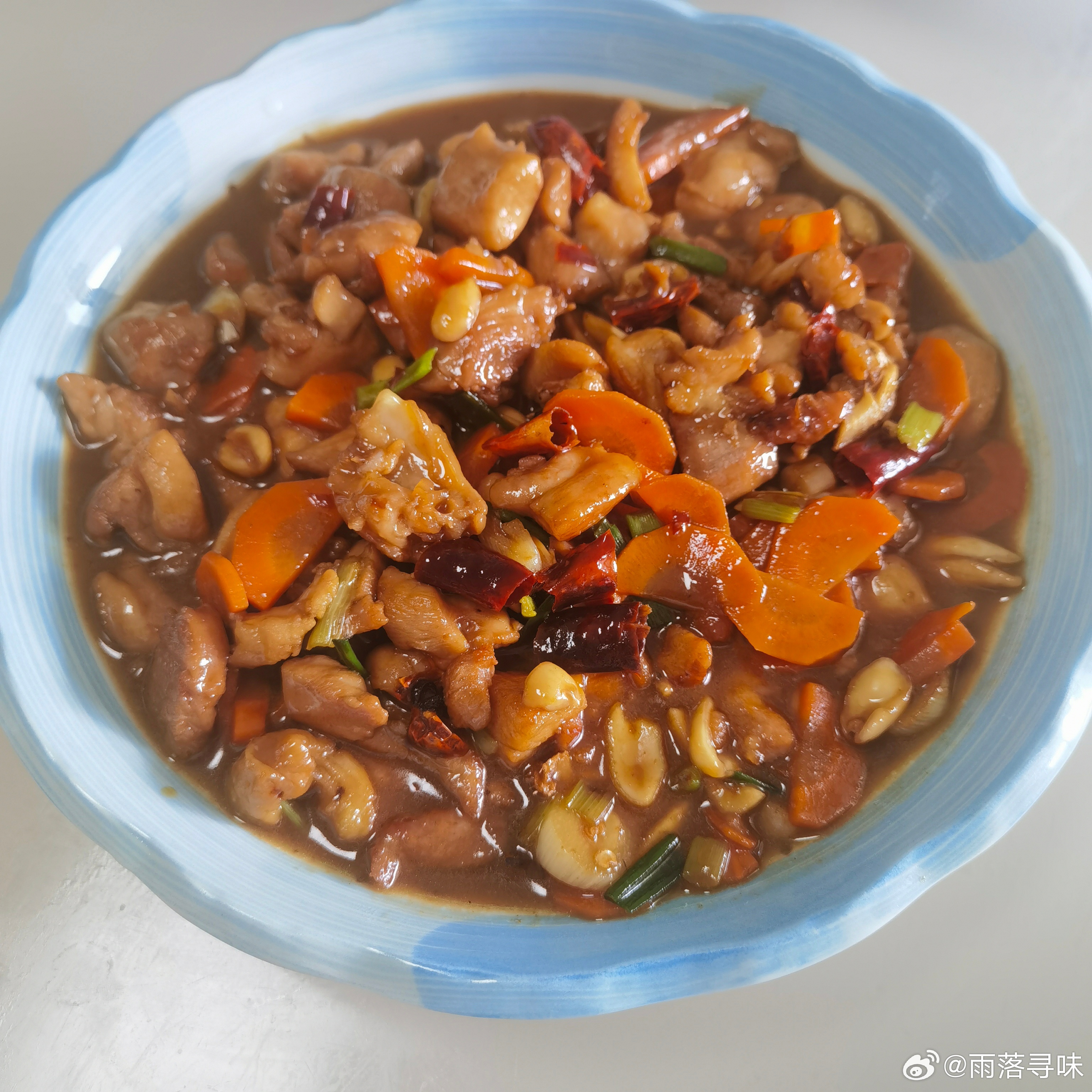 夏日炎炎，暑气蒸腾，连呼吸都带着几分滞重。食欲渐消，精神萎靡，哪怕只在灶台前忙碌
