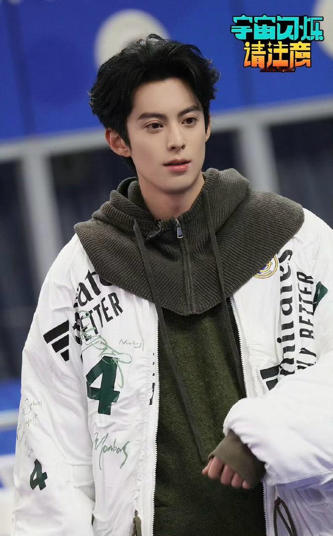 黄晓明想邀请陈梦上宇宙闪烁王鹤棣想邀请王传君武大靖上综艺 黄晓明和王鹤棣为节目操