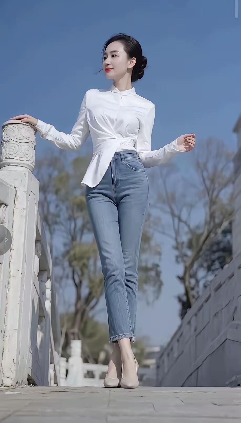 你站在桥上看风景
不知桥是风景
还是你就是风景