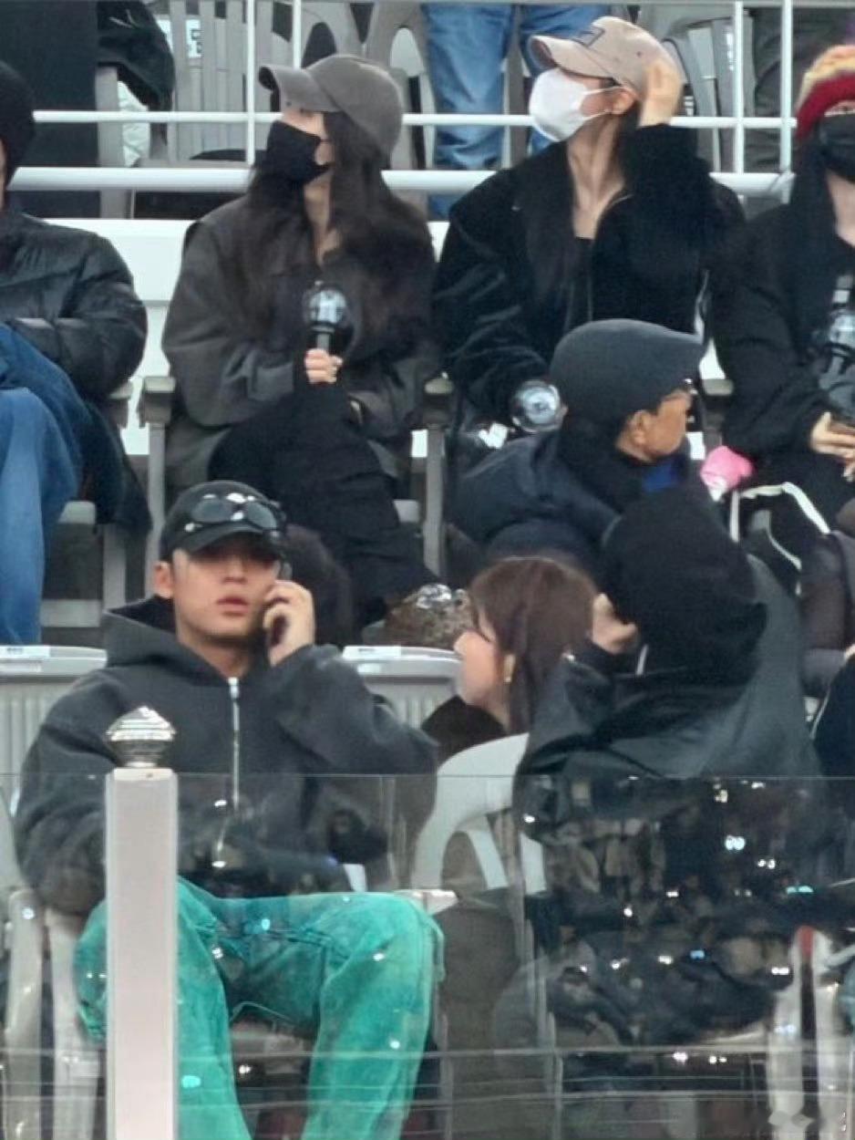 奎八一起看BTS演唱会 徐明浩金珉奎去看了BTS演唱会，俺们奎八好幸福吧