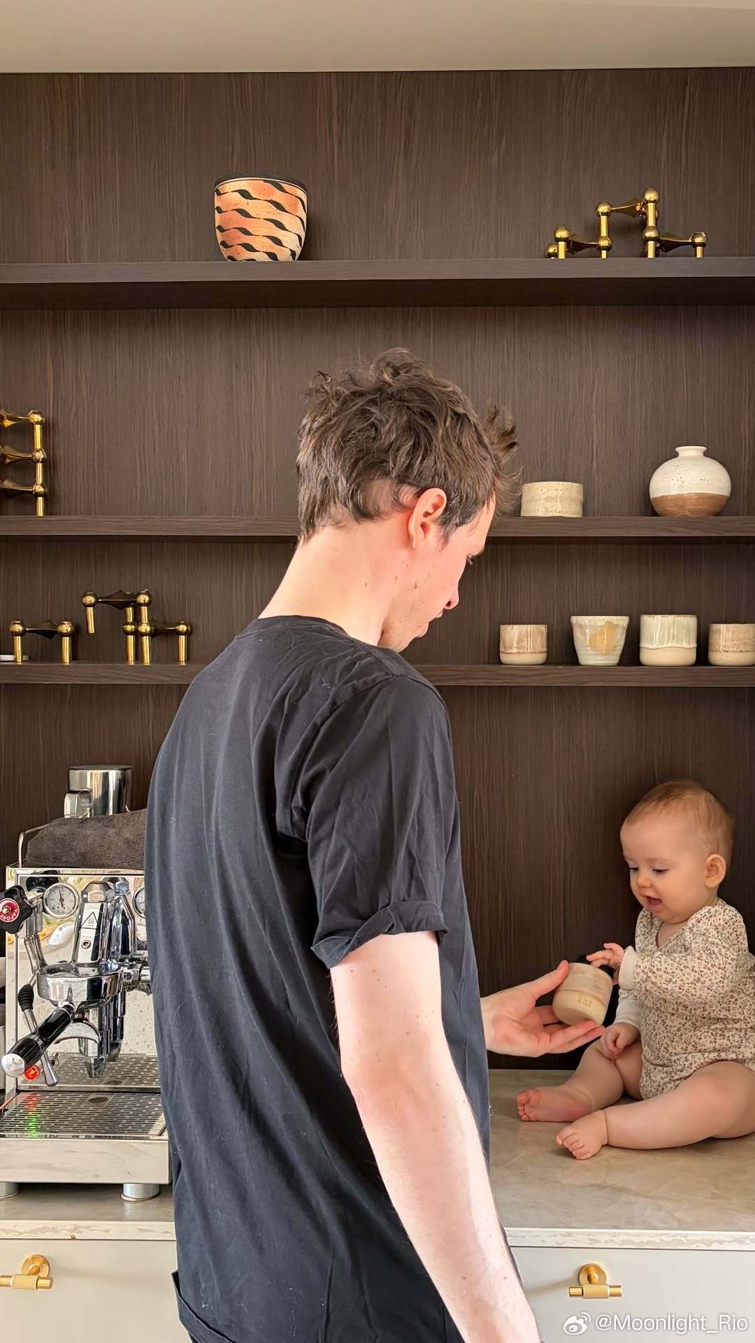 格罗特在家陪宝宝🍼 