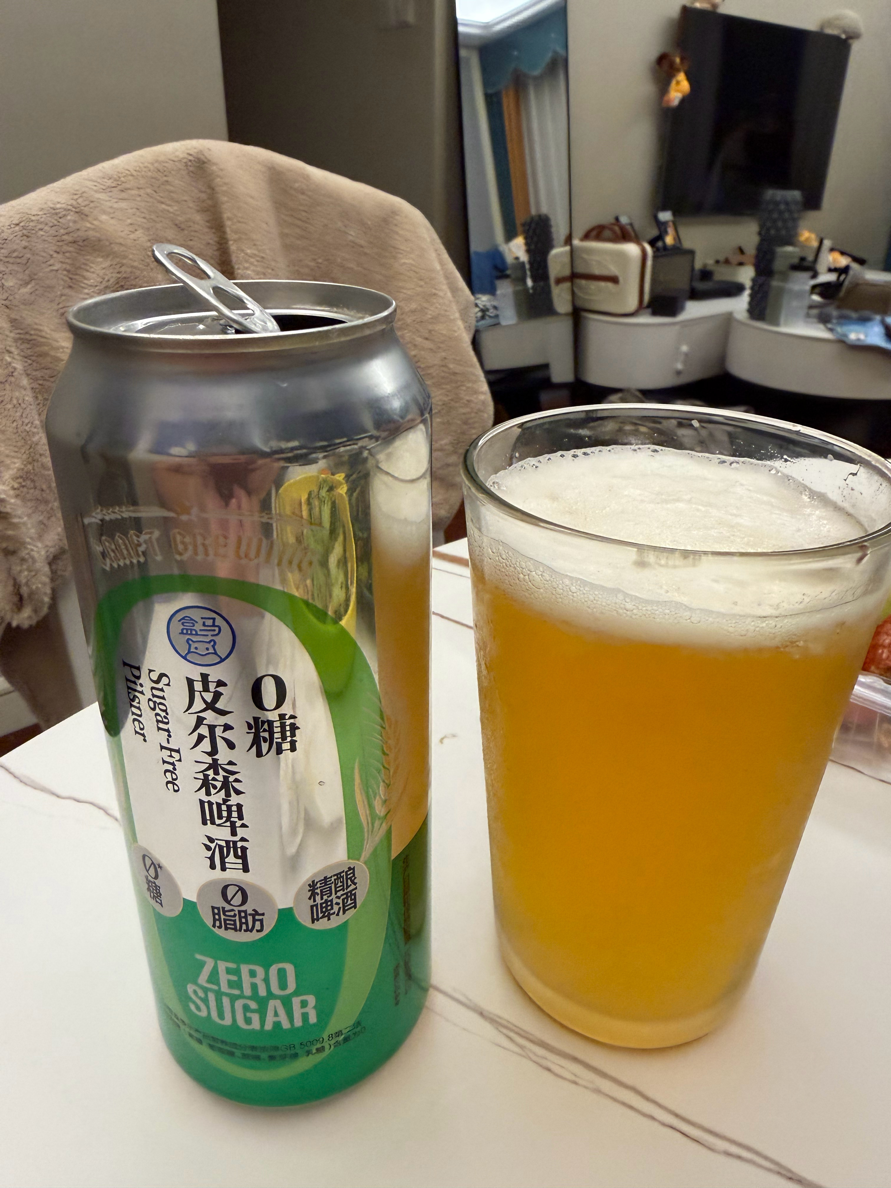 盒马的这个 0 糖啤酒不错，没糖、没热量，口感和味道也属于好喝的那种，对于控糖的