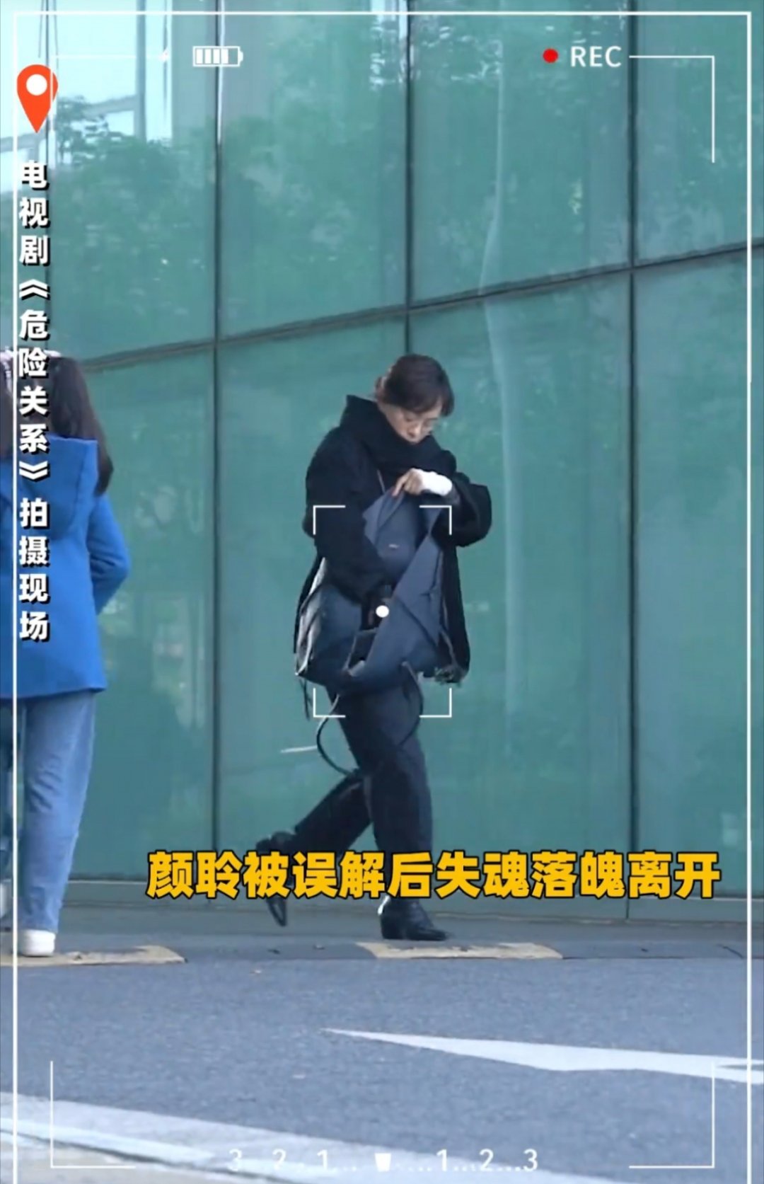 孙俪我就是演的不得不说还得孙俪，假摔这一段，看着不像演的，可孙俪偏偏就是演的，太