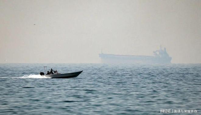 能源变局！霍尔木兹海峡封锁，中国淡定出圈，底气藏在二十年布局里
 
近期，伊朗封