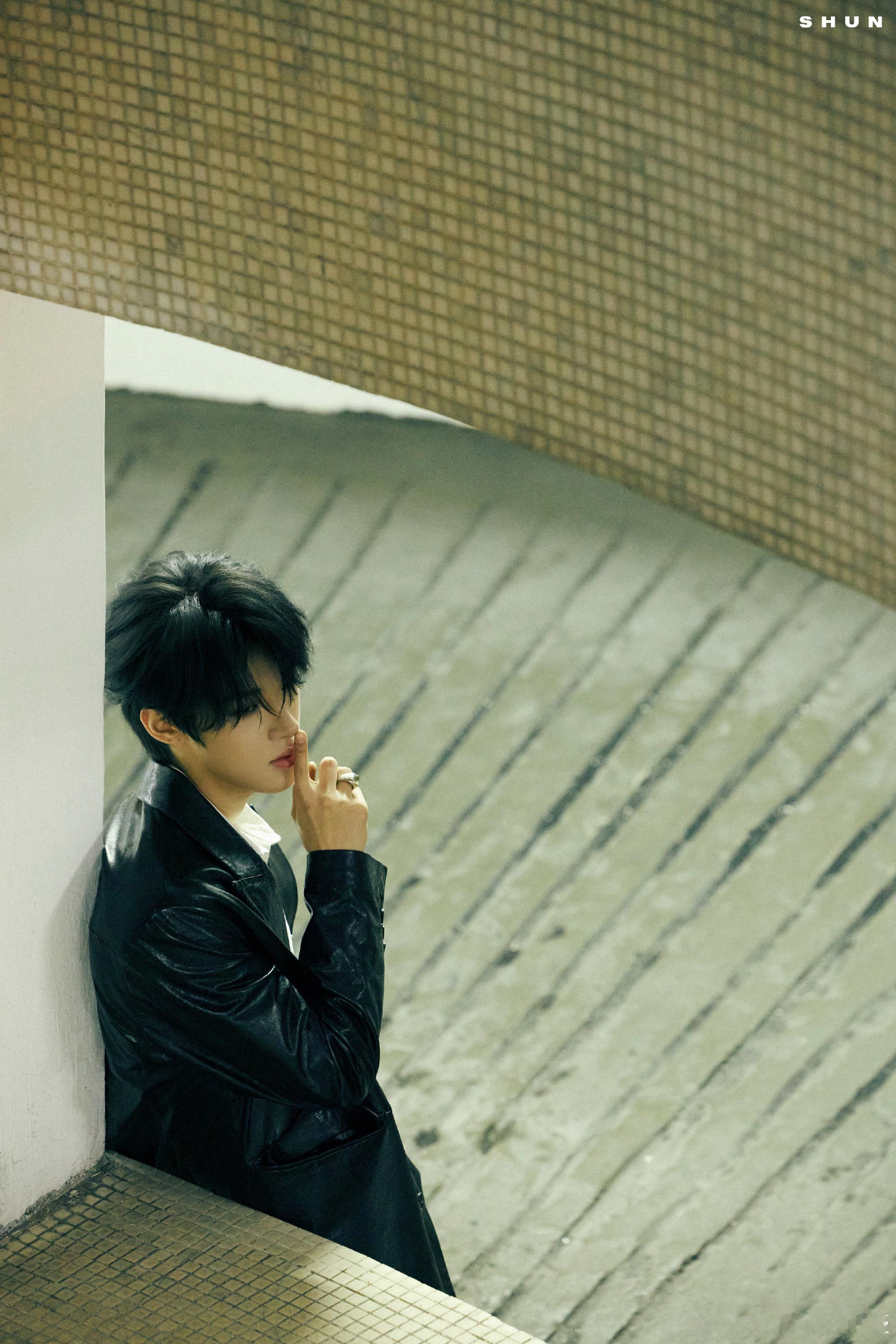 张峻豪✖️音乐缘计划 2年度盛典造型大片风格大赏