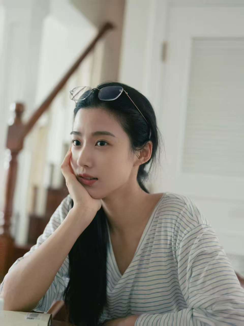 卢昱晓和米奇小狗，素素的依旧美得不可方物 