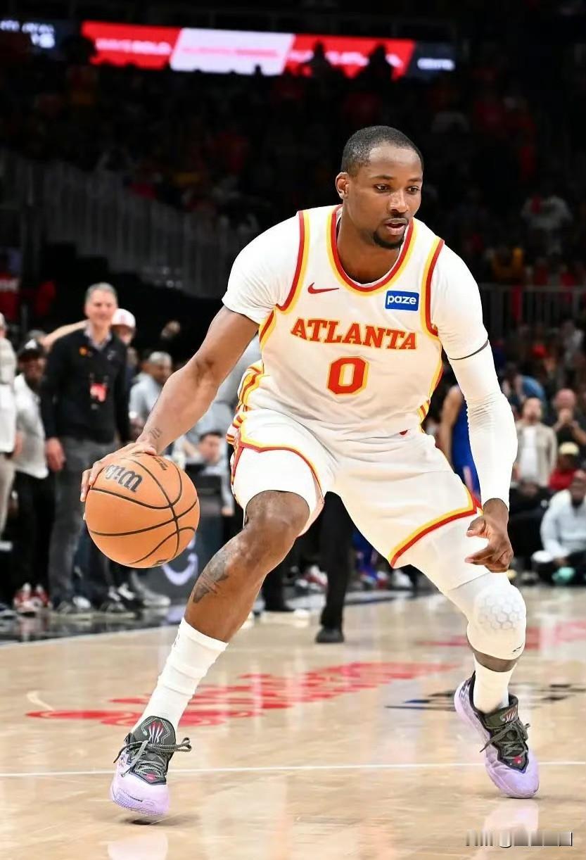 老鹰回到主场再下一城，109:108战胜尼克斯，大比分2:1领先！
CJ虽然没有