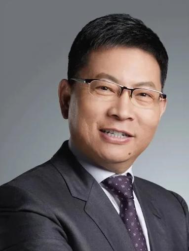 余承东称手机将大规模涨价。在尊界时代旗舰MPV及华为全场景新品发布会上，华为常务