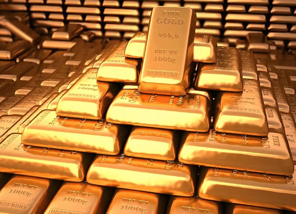 马光远一句“黄金不适合普通人”，炸出全网最倔强的嘴硬现场：谁在偷偷加仓？谁在连夜