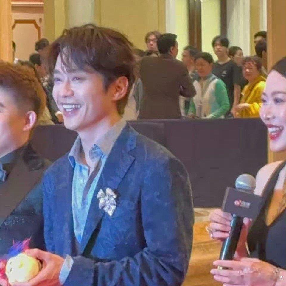 张栋梁法拉利老了还是法拉利以前的爱豆都很能打 