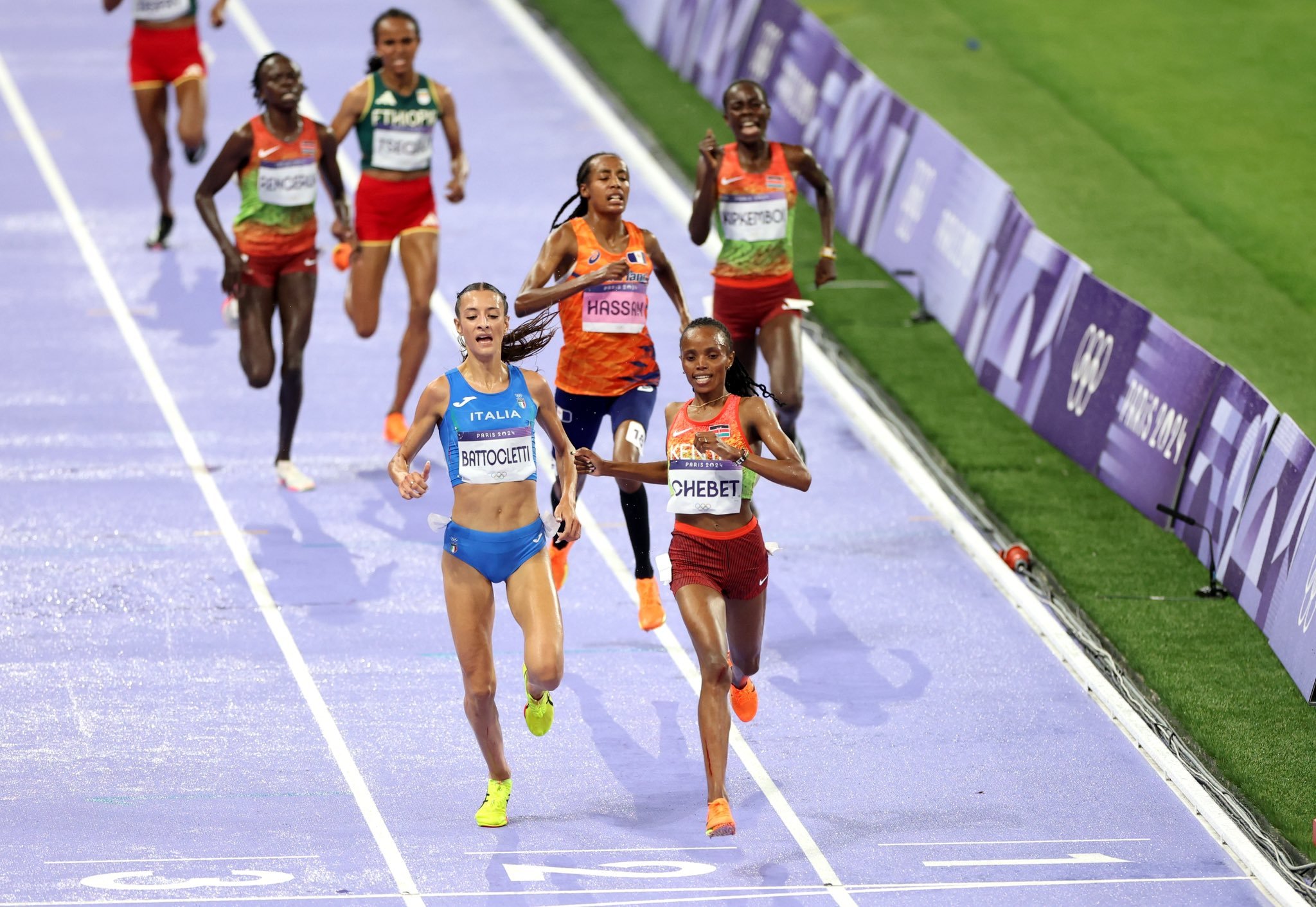 #巴黎奥运会# 女子万米对决🥇 🇰🇪 Beatrice Chebet 30