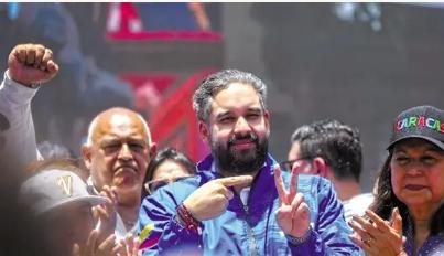 彻底松口了！被美军抓去纽约关了7个月的马杜罗，突然在监狱里放出软话。

这位委内