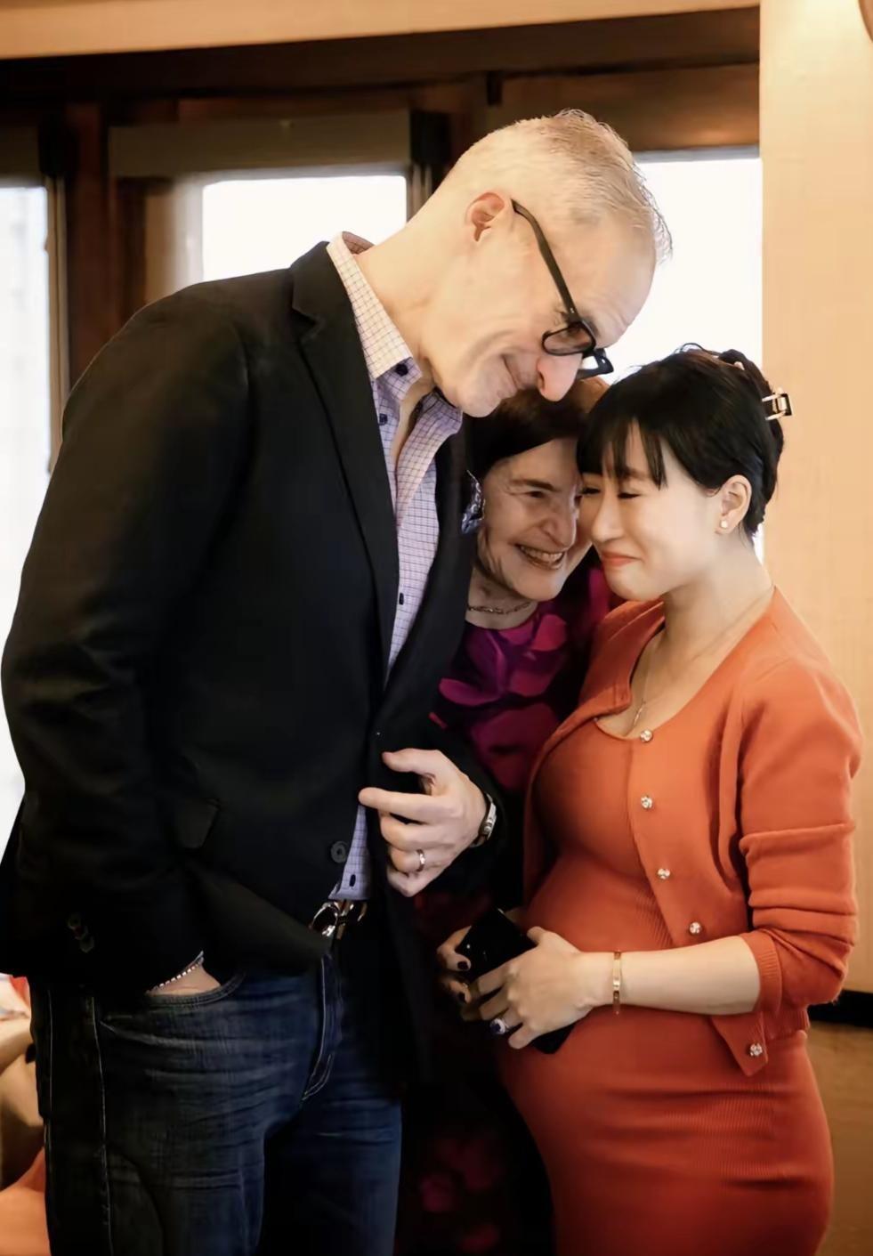 陪读妈妈怀孕了，

教授身份成谜，

背后藏着啥事。

最近网上疯传一个事，说有