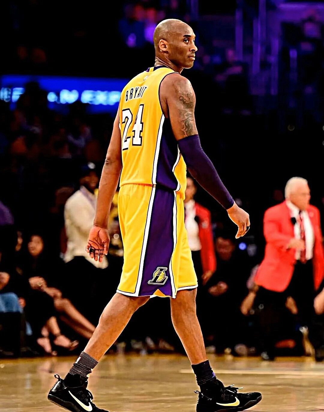 生活苦不苦，大家都清楚。活着难不难，神仙都说难。谁没有苦，谁不曾累，生活的甘苦，