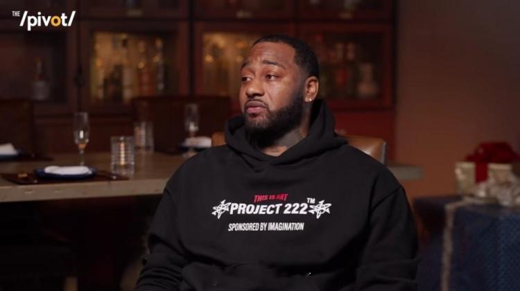 前NBA球员沃尔在节目中谈到了自己目前担任解说。沃尔：“现在学习体育分析和解说对