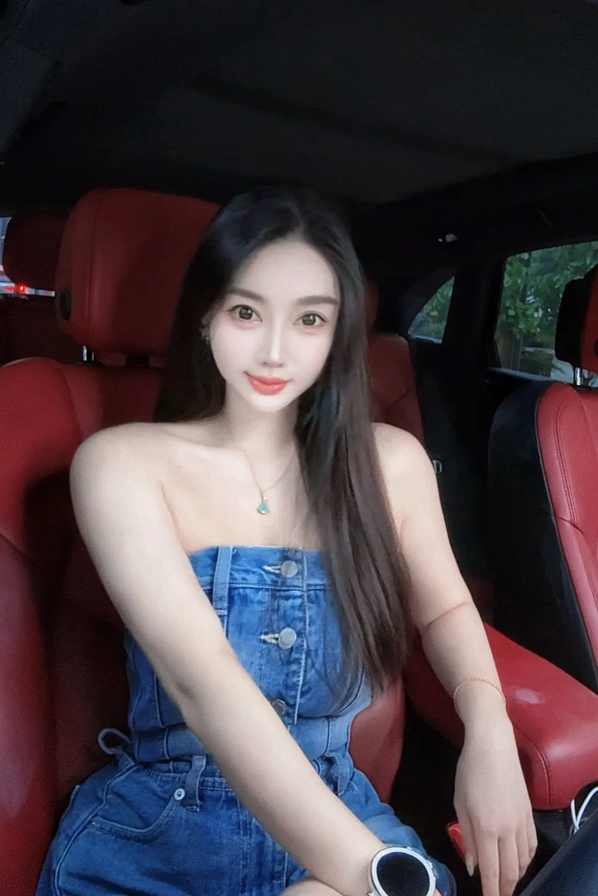 自己先笑十分钟，再发出来。