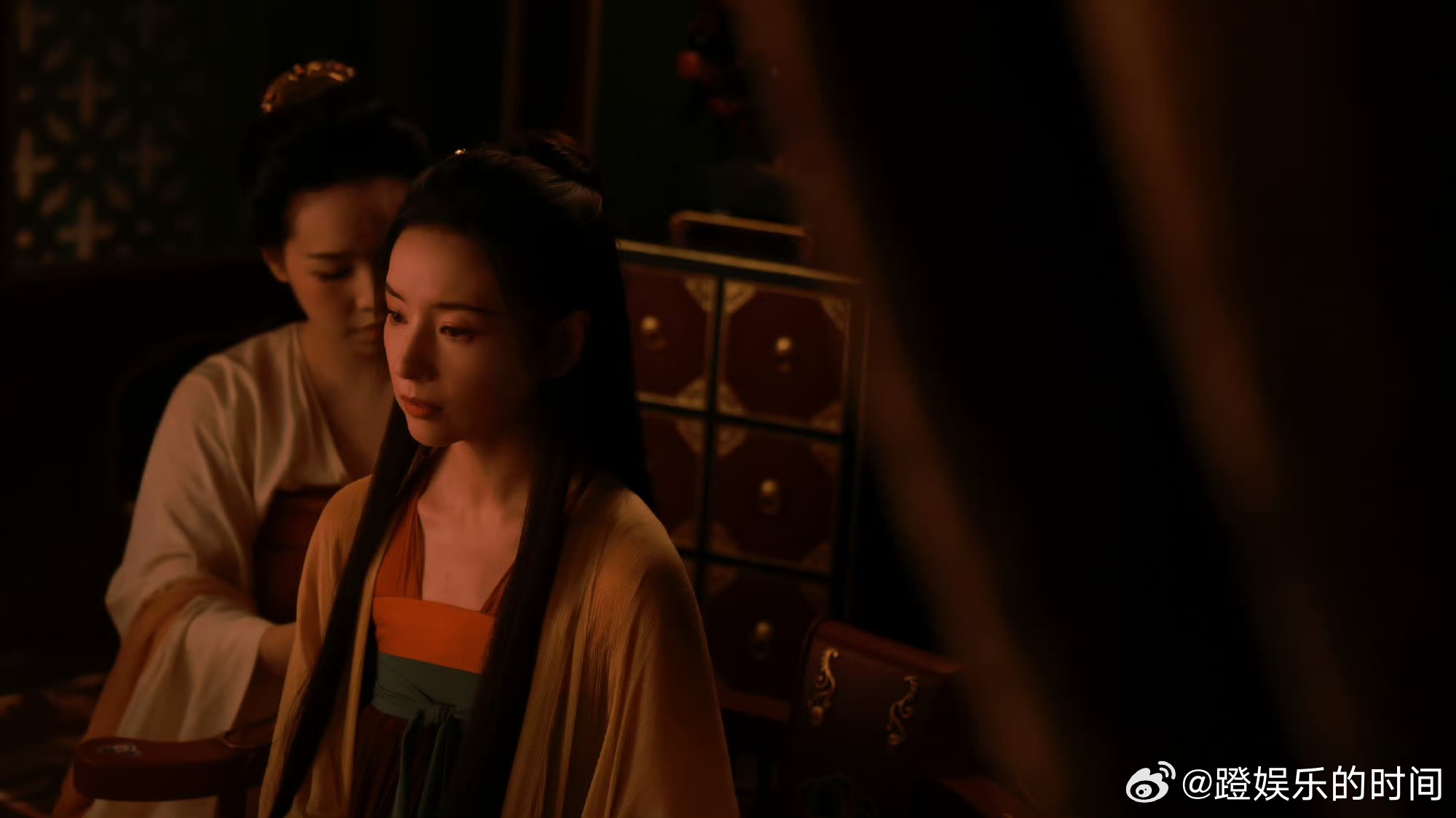 董洁好会演女性的复杂纵深感董洁对女性心理刻画极具功底，平淡日常戏份也藏丰富情绪，