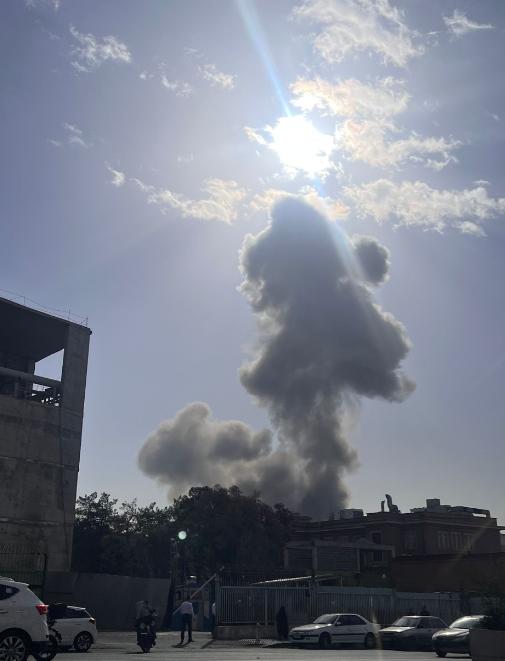 朝鲜有一套活下来的逻辑：美国惹我，我打韩国——伊朗现在面对的局面，和当年朝鲜的处