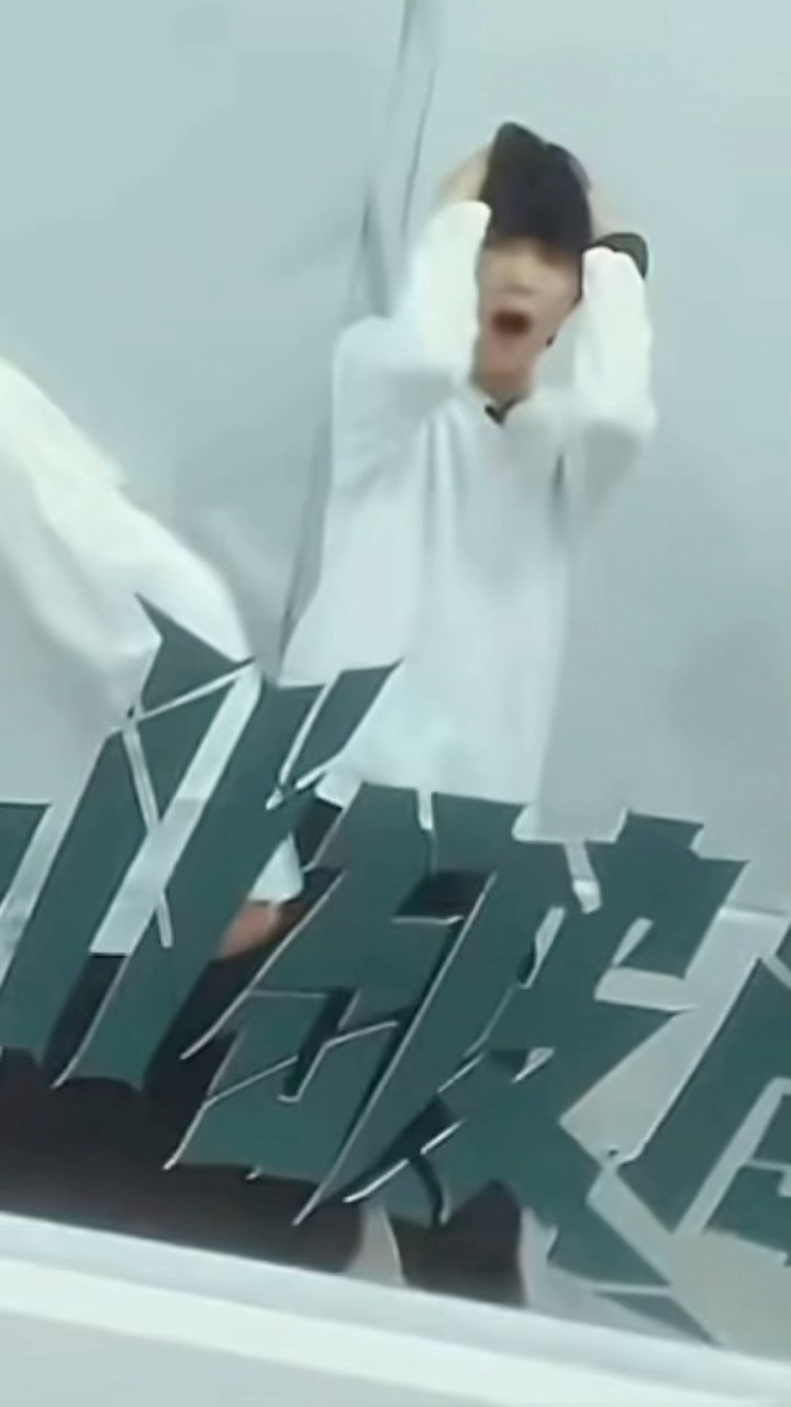 张函瑞omg你吓到我啦张函瑞你真的吓到我了……我到现在还不敢点开泡泡 