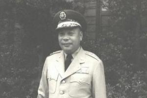 1959年，蒋经国在一次检查身体时，血糖出现异常，同时也有了糖尿病的症状。但是，