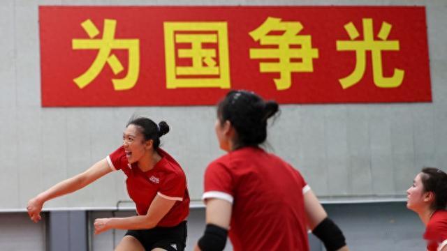 中国女排2025世界女排联赛解放日报 秦东颖：世联赛中国站票务遇 “冷”，中国女