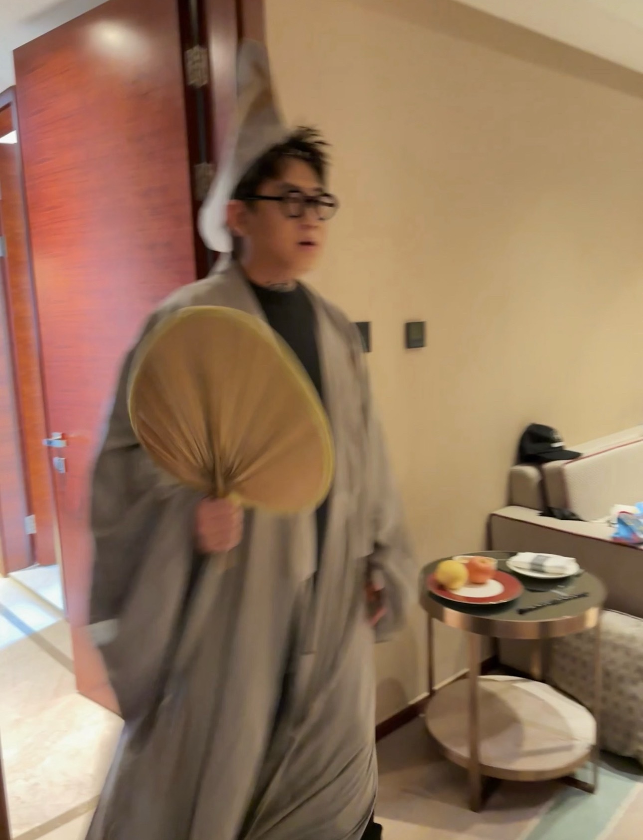派克特晒出观众大合影表示：辛苦了！派克特