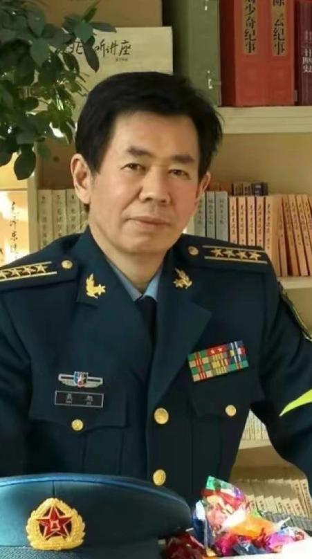 中国著名军事专家戴旭说:我们现在面对外部的各种挑衅，如果在不采用伟人毛主席对外敌