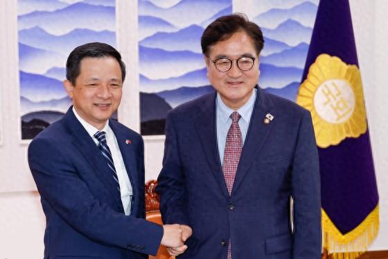 就在刚刚
韩国突然宣布了
9·3阅兵出席人选确认了，不是总统李在明，也不是外长赵