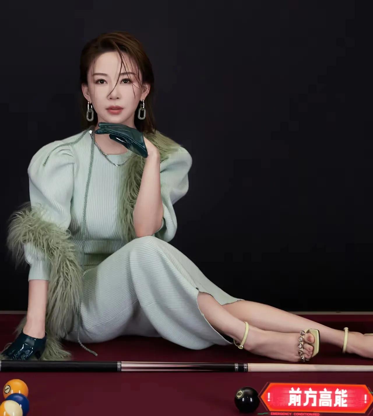 潘晓婷是中国著名的女子职业台球花式九球打法选手，被誉为“九球天后”。可以说她是将