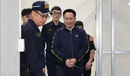 蔡正元为什么入狱
    蔡正元入狱的直接原因是其在中国国民党出售党营媒体资产（