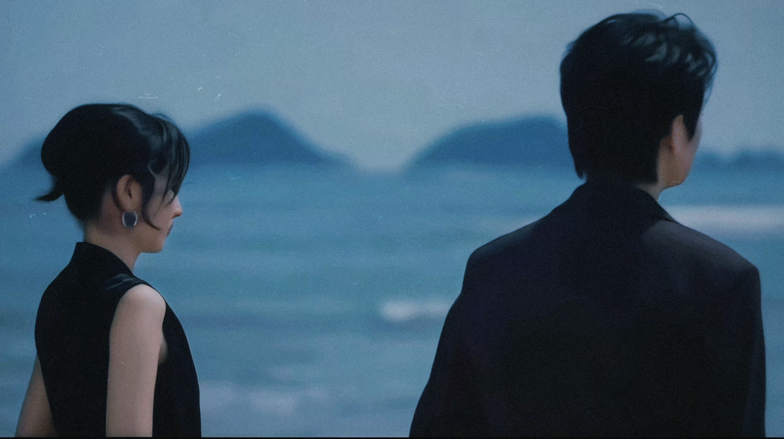 虽然改名成《有罪之身》了，但是衔接到海边那一幕想握却不能握的手真的好想为我们鸣雪